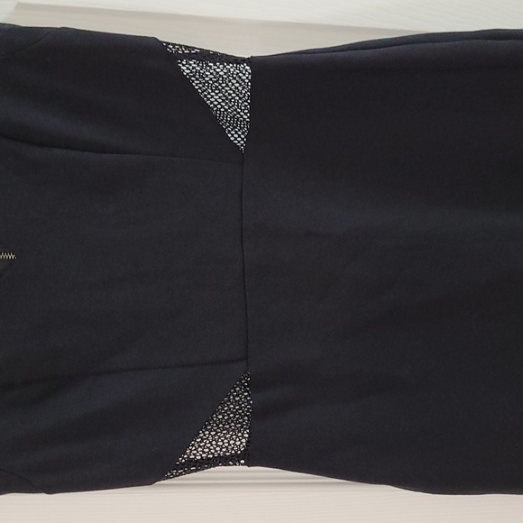 Little black dress. Forever 21 - Picture 5 of 10